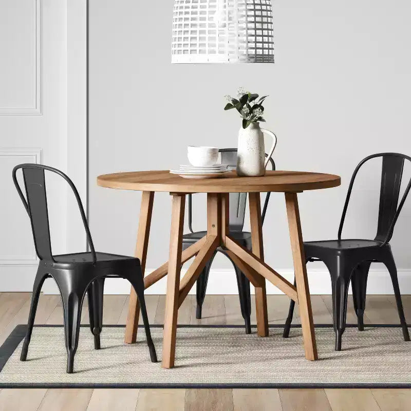 Table à manger ronde en bois 42 po à pieds croisés Clarksburg – Threshold