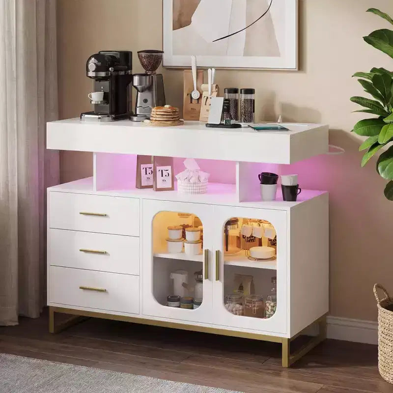 Buffet bahut moderne avec lumières LED RVB à détecteur automatique et station de recharge intégrée, table de bar à café avec rangement, 3 tiroirs et 2 portes