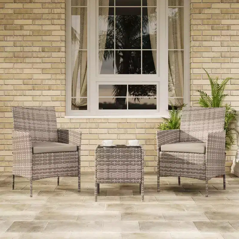 Ensemble de 3 meubles de patio extérieur, chaises en rotin PE avec coussins moelleux et table basse en verre trempé, ensemble de patio toutes saisons