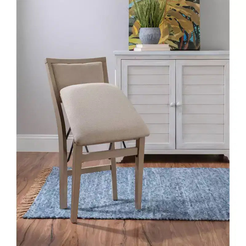 Lot de 2 chaises pliantes Claire en bois massif et assise rembourrée, finition gris délavé - Linon