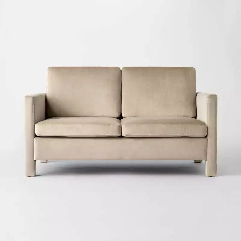 Causeuse entièrement rembourrée Bellfield de couleur havane - Threshold™ conçue avec Studio McGee