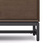 Meuble TV bas WyndenHall Devlin 72" pour téléviseurs jusqu'à 80" Noyer brun : Meuble console multimédia moderne avec rangement