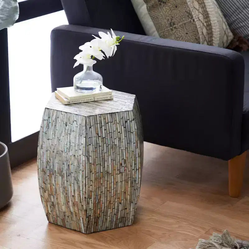 Table d'appoint hexagonale en bois et coquillage - Olivia & May : Style bohème Capiz, aucun assemblage requis