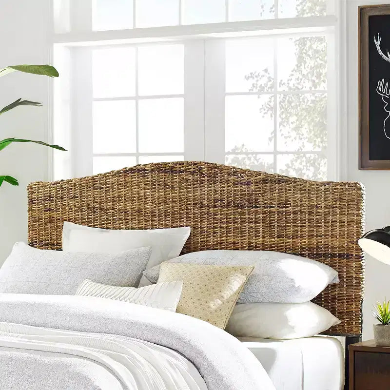 Tête de lit Queen Serena Feuille de bananier - Crosley : Contreplaqué et cadre en bois, design incurvé, finition naturelle