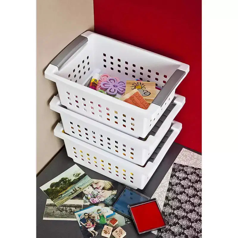Sterilite Petit Panier Empilable Blanc avec Accents Titane (Paquet de 12) 16608006