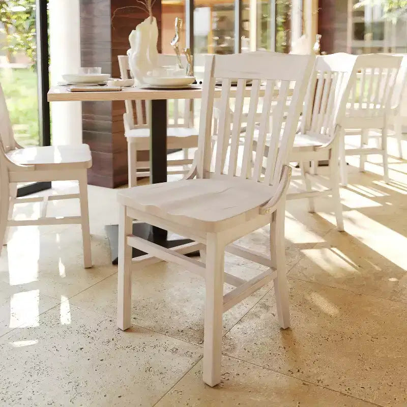 Chaise de restaurant en bois à dossier écolier de la série HERCULES de Flash Furniture