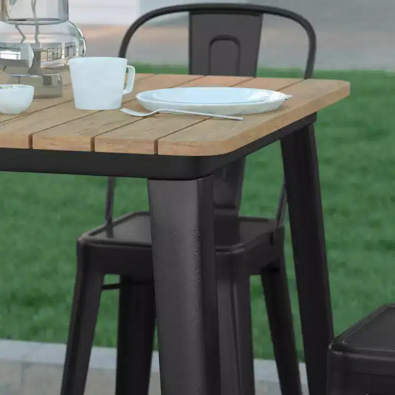 Table de bar intérieure/extérieure Emma et Oliver, plateau carré de 31,5 po en résine polymère tout temps avec base en acier