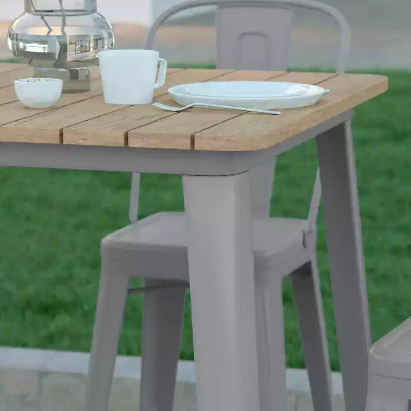 Table de bar intérieure/extérieure Emma et Oliver, plateau carré de 31,5 po en résine polymère tout temps avec base en acier