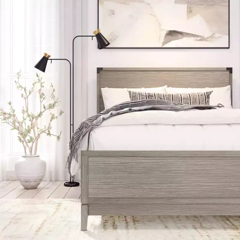 Lit plateforme contemporain en bois massif Plank+Beam pleine grandeur