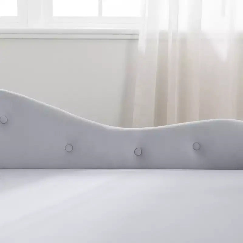 Chaise longue en velours avec rangement, oreiller et accents cloutés pour chambre - ModernLuxe