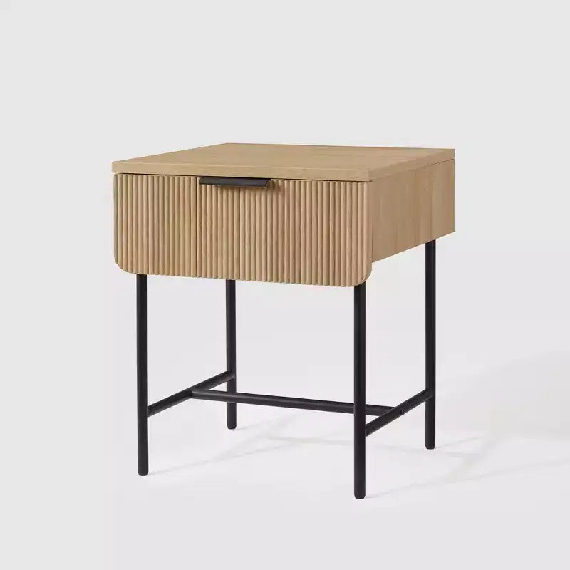 Table de chevet moderne 1 tiroir à cannelures - Saracina Home