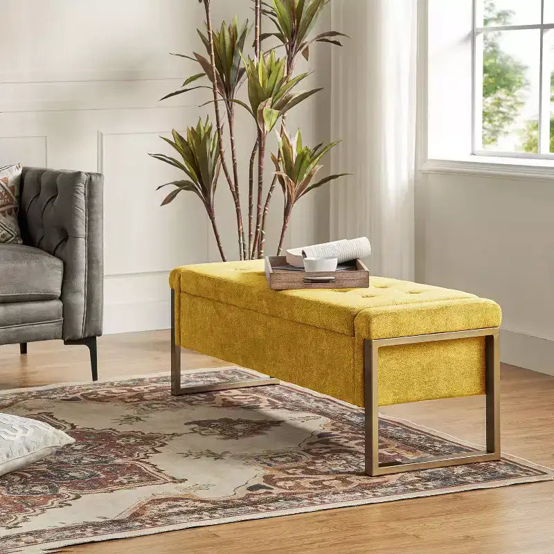 Banc de rangement Octavio 55.3 avec dessus à charnière rembourré moderne et pieds en métal|ART OF LIVING DESIGNS