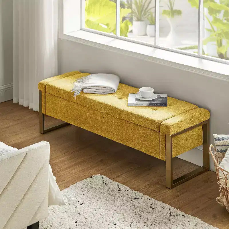 Banc de rangement Octavio 55.3 avec dessus à charnière rembourré moderne et pieds en métal|ART OF LIVING DESIGNS