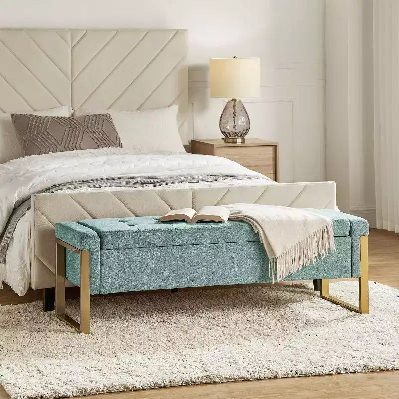 Banc de rangement Octavio 55.3 avec dessus à charnière rembourré moderne et pieds en métal|ART OF LIVING DESIGNS