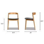 Chaise de salle à manger empilable Raven 20.5 en bois de chêne sculpté, brun naturel chaud et revêtement en similicuir noir
