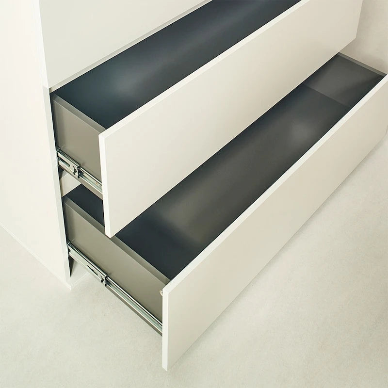 Commode contemporaine en bois à quatre tiroirs Liv