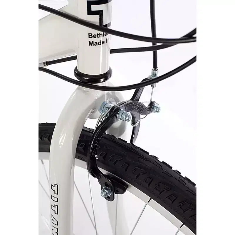 Vélo tout-terrain femme Titan Bikes Wildcat 12 vitesses avec hauteur de selle réglable, bleu/blanc