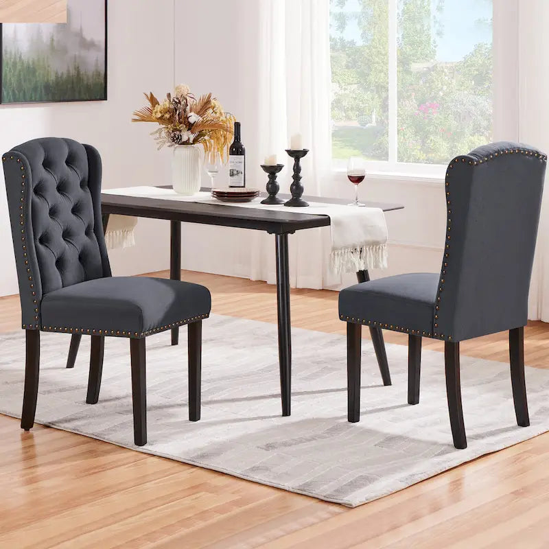 Chaise de salle à manger capitonnée avec garniture cloutée